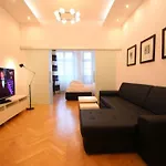 Main Market Square Aparthotel