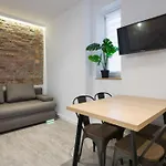 Main Market Square Aparthotel *