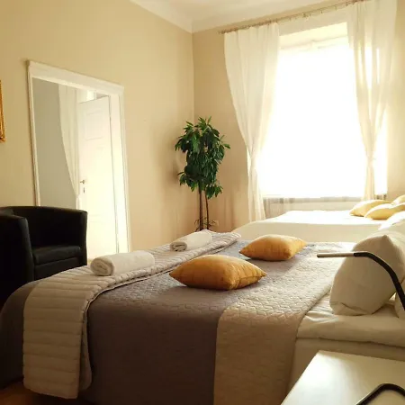 Main Market Square Aparthotel *