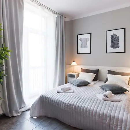 Apartahotel Main Market Square Cracovia