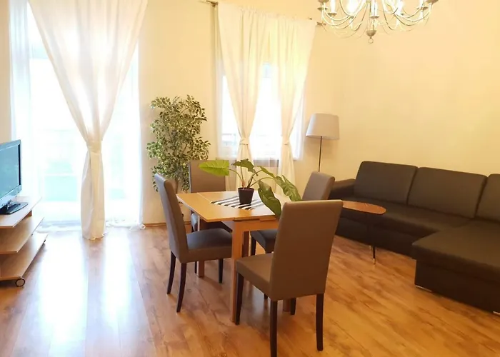 Main Market Square מלון דירות קרקוב