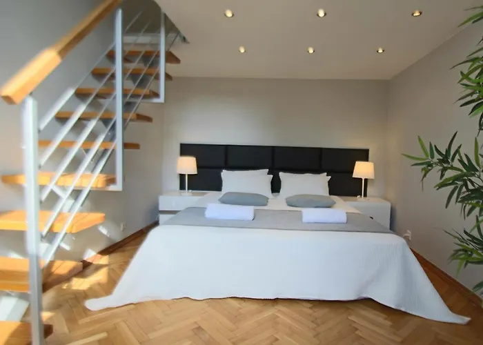 Main Market Square מלון דירות