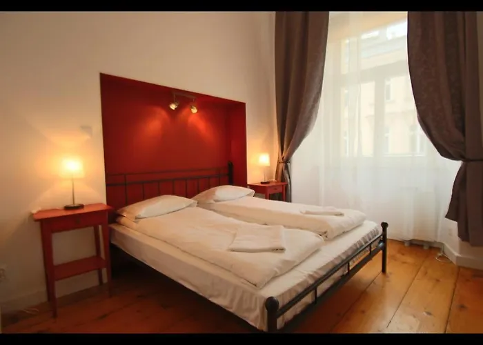 Main Market Square Aparthotel *