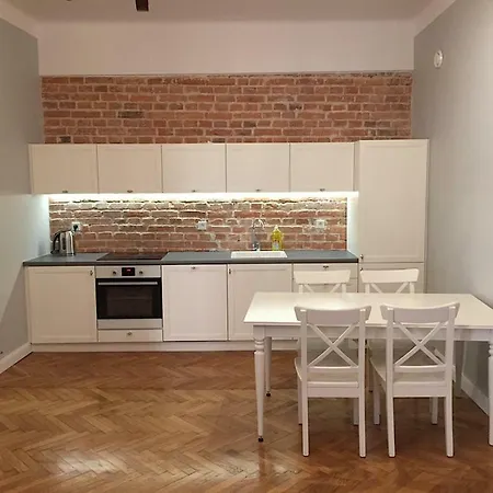 Main Market Square Aparthotel *